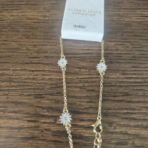 Altar'd State Gold and White Daisy Chain Anklet